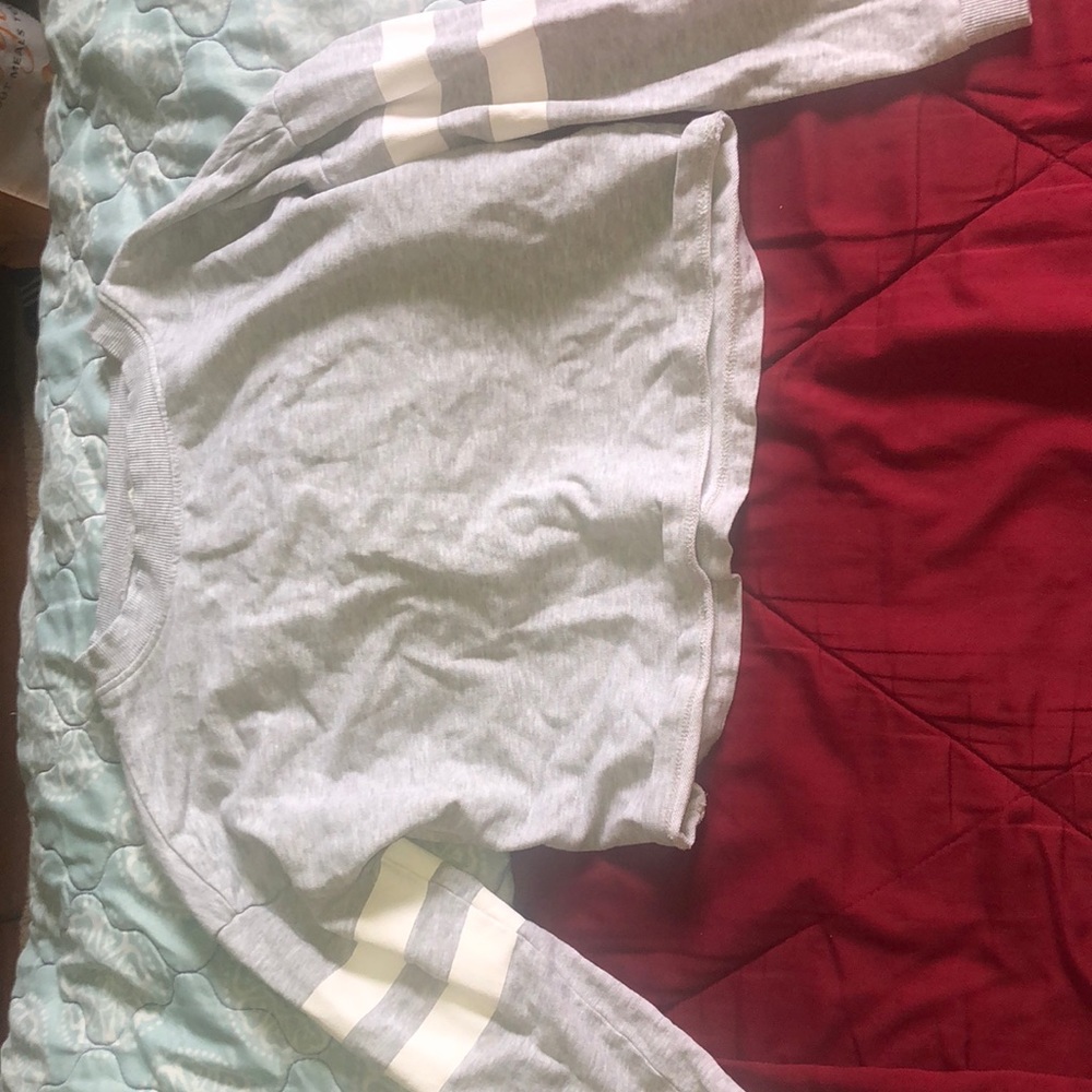 grey h&m shirt